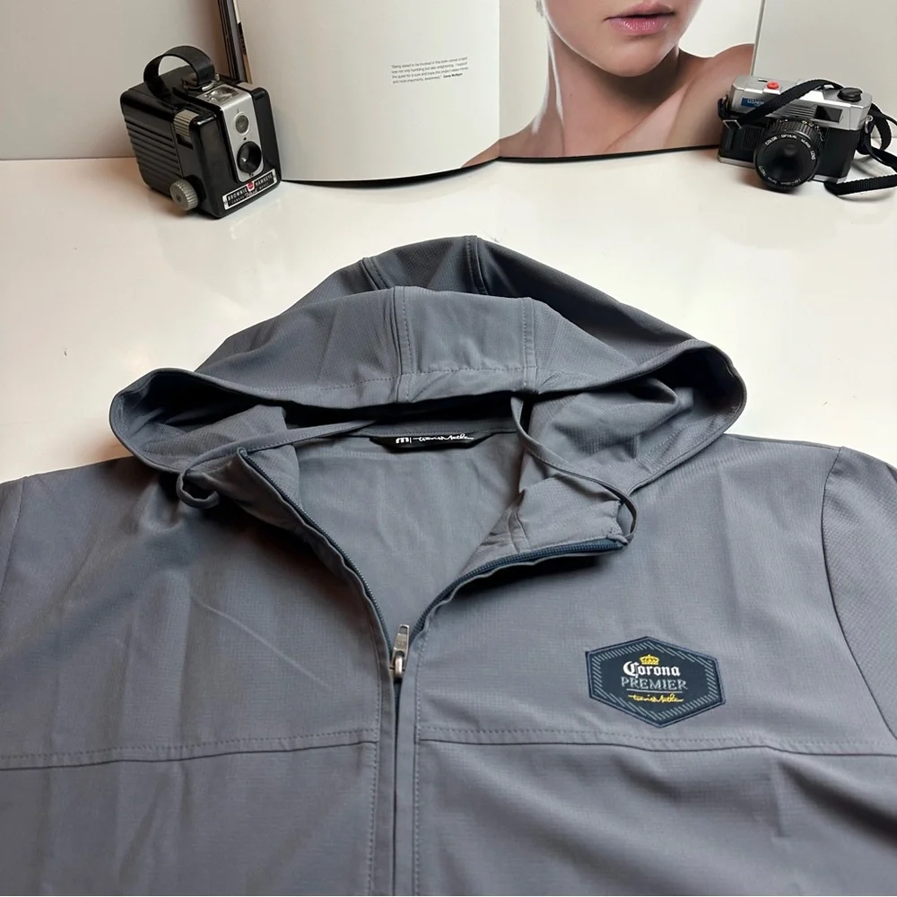 Corona Extra Promo Jacket |Gray Technical Windbreaker Hoodie ·Gorpcore Dad Style